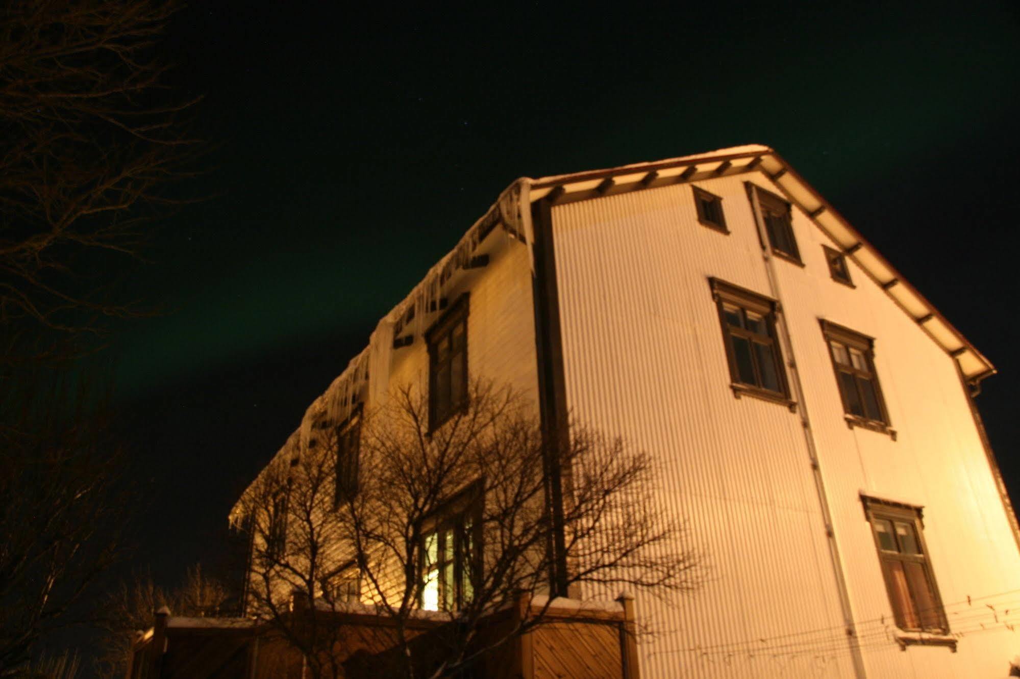 Árból Guesthouse Húsavík Exterior foto